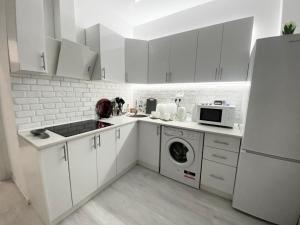 flat Рональда Рейгана 40 Троєщина