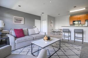 Landing Amazing 2BD Gym Courtyard