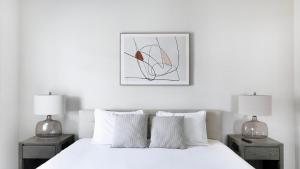 Landing Stunning 1BD Gym Yoga Studio