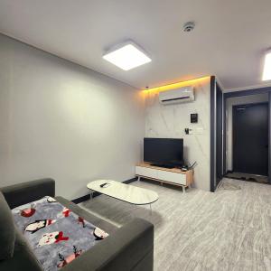 ,Daejeon ,Lotte Department Store ,Seongshimdang ,