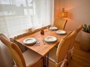 See und Sonne - Moderne EG-Wohnung mit Balkon