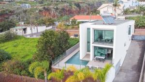 Sunshine Villa with Optionally Heated Pool 150m above Ocean & Sandy Beach