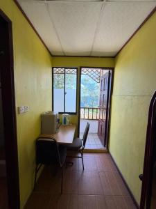 Rose Cabin Kundasang