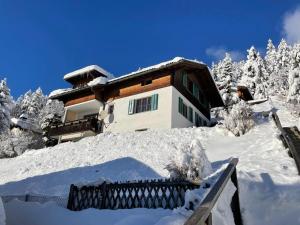 Sunny Appartement with a beautiful view in Alvaneu Dorf