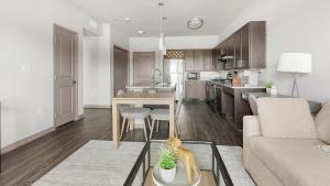 Landing Beautiful 1BD Gym Clubhouse