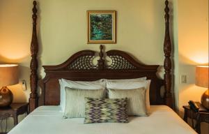 Altos de Fontana by Macondo Collection