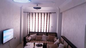 Beautiful apartment 5 from Macdonald, 10 from Downtown