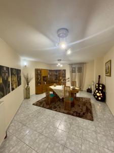 Tzelak Village House