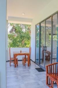 The Birdy Retreat Ella