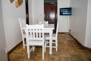 Swahili villa-pool and garden