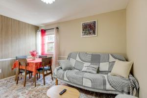 Convenient and Cozy! Apartment in DC Suburbs!