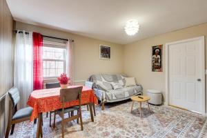 Convenient and Cozy! Apartment in DC Suburbs!