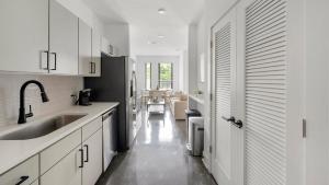 Landing Apartments - Standard Assembly