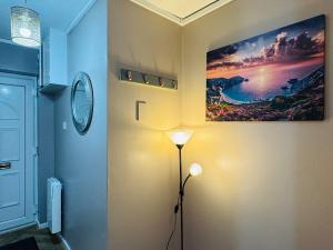 Luxury Stylish 2-Bed Apart with Office Pvt Entrance and Free Parking