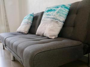 PURA VIDA AIRPORT STAY FREE SHUTTLe