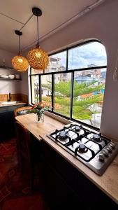 New, Modern and Private Apartment - 3 Min Plaza