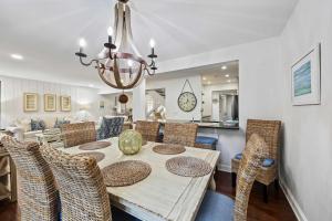 Heart of Sea Pines Coastal Villa Getaway