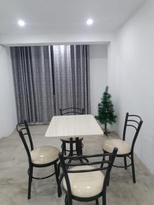 IN FRONT OF THE NEW AIRPORT Hospedaje A y C - Taxi Free - Airport - Apartment Includes breakfast