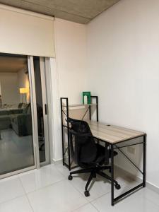 Departamento amplio con cochera, Av Sarmiento 645