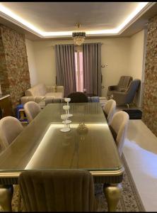 شقه فندقيه علي كورنيش النيل