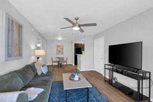 Landing Apartments - Boulders at Lookout Mountain