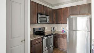 Landing Stunning 3BD Gym Pool