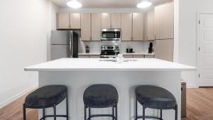 Landing Apartments - Velo Shelby Farms