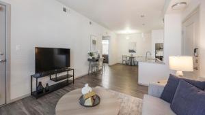 Landing Apartments - Velaire at Aspera