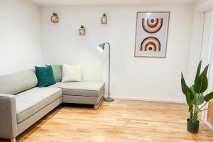 1,5-Zimmer, Top ausgestattet, 4 Pers, Souterrain, Self Check-in, Parkplatz, Netflix & Amazon Prime