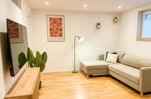 1,5-Zimmer, Top ausgestattet, 4 Pers, Souterrain, Self Check-in, Parkplatz, Netflix & Amazon Prime