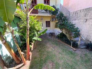 Lindo, simples, aconchegante e pé na areia