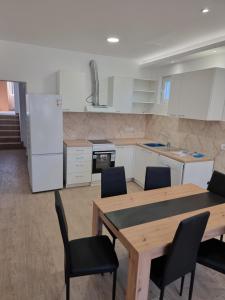 Mateo Apartment - Free Parking