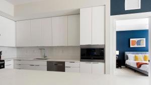 Landing Spectacular 2BD Clubhouse Game Room