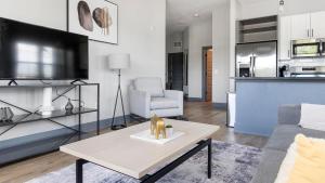 Landing Apartments - The Note