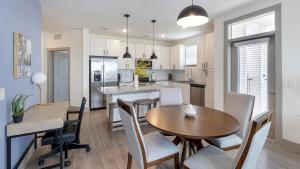 Landing Apartments - Atlas Bluewood