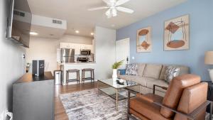 Landing Incredible 2BD Gym Clubhouse