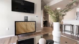 Landing Incredible 2BD Gym Clubhouse