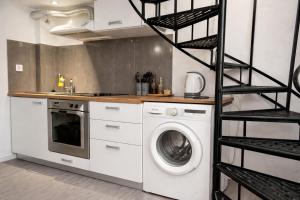 Loft next to hospitals