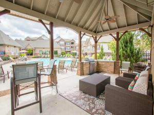 Landing Apartments - Elevate Greene