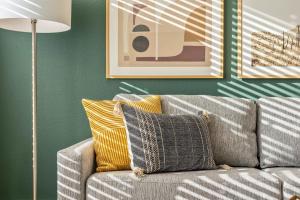 Landing Apartments - The View at Lakeside