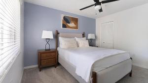 Landing Apartments - Halston Lakeside