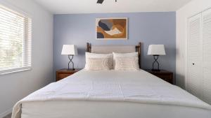 Landing Apartments - Halston Lakeside