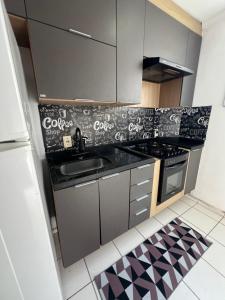 Apartamento em condomínio aconchegante com piscina