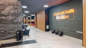 Moderno departamento en Ñuñoa con cama King, internet rápido y piscina