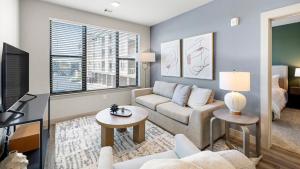 Landing Apartments - Cadence at Cates Creek