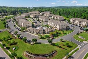 Landing Apartments - Cadence at Cates Creek
