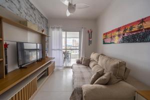 Apto com Garagem e Varanda a 450m da Praia