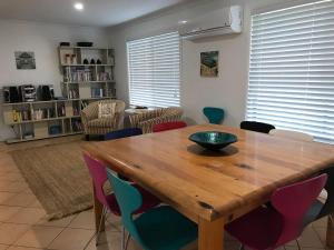 Narrawallee Holiday House