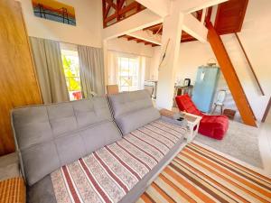 Casa com Vista Parcial do Mar a 500m da Praia, Ponta das Canas, Florianopolis