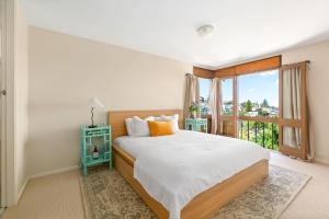 Spacious Tamarama Home 200m to Beach